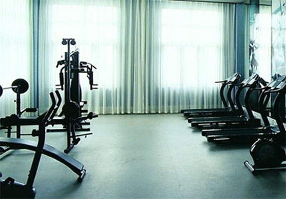 塑胶地板表面去除胶水小妙招